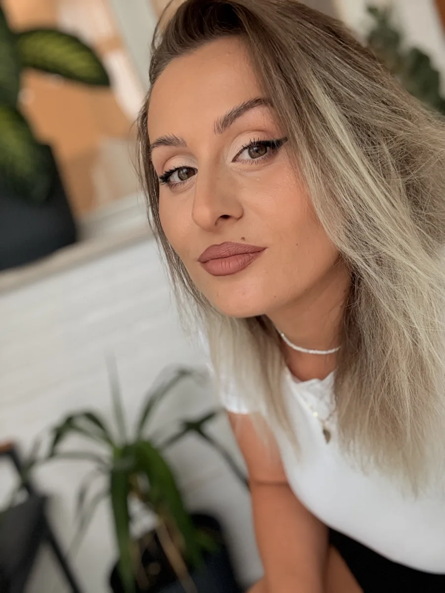 Adriana, nails e makeup a Bassano del Grappa